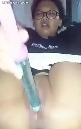 Bokep Syafira Bocil Kacamata Colmek Barbar